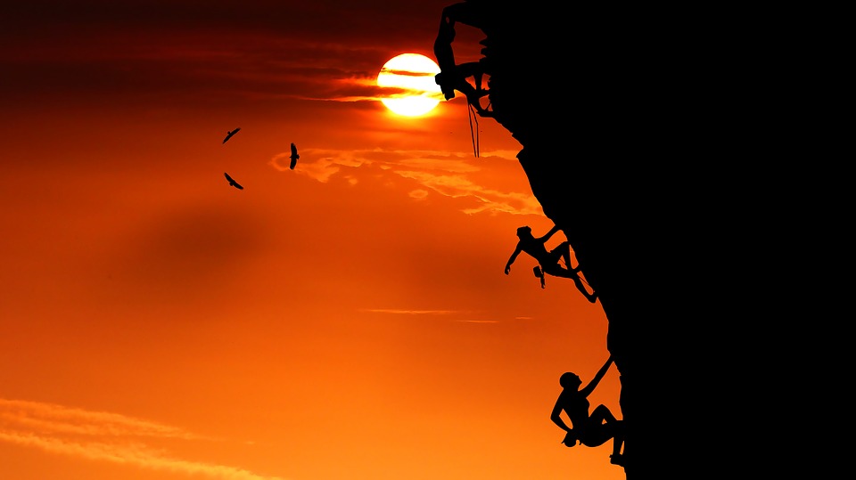 3a35036cdc6056ae76364c63b487246e_sunset-4047944_960_720.jpg